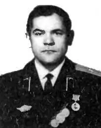 1937 г рождения Подполковник в отставке в Вооруженных Силах с 1957 по 1986 - фото 206