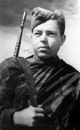 Разведчик старшина Д Грибанов Летчикистребитель 29го ГИАП Герой - фото 29