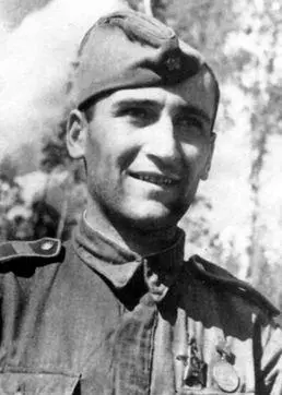 Старший сержант Г Мгедлишвили активный участник боев по прорыву блокады - фото 38