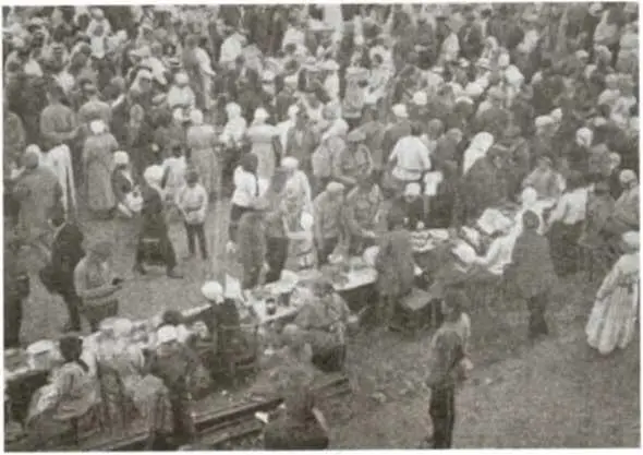 Смоленский рынок Семейный обед Хорошо сидим 1931 г - фото 4