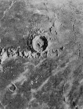 Лунный кратер Вот этито цирки и кратеры привлекли особое внимание - фото 9