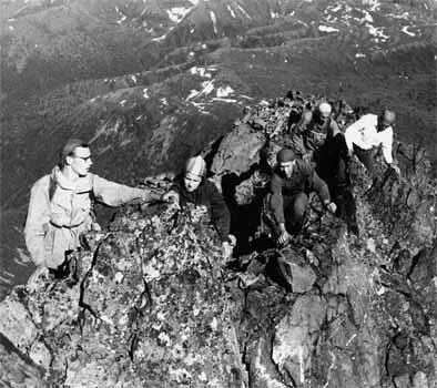 Ещё пара фотоснимков сделанный летом 1958 г Зина Колмогорова и Юрий Дорошенко - фото 209