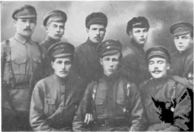 Выпускники финских командных курсов 1919 г Оскари Кумпу Ялмари Кокко - фото 8