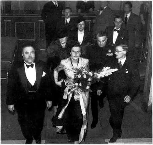 Перед итальянской премьерой фильма Олимпия Рим август 1938 г Датская - фото 62