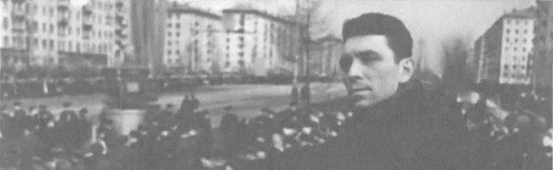 Апрель 1961 года Ленинский проспект Вотвот должен появится кортеж с Юрием - фото 4