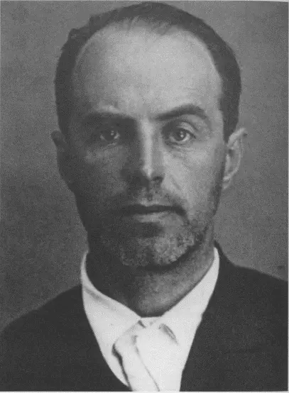 Николай Николаевич Зарудин1937 Фото из следственного дела На стрельбах 3 - фото 62