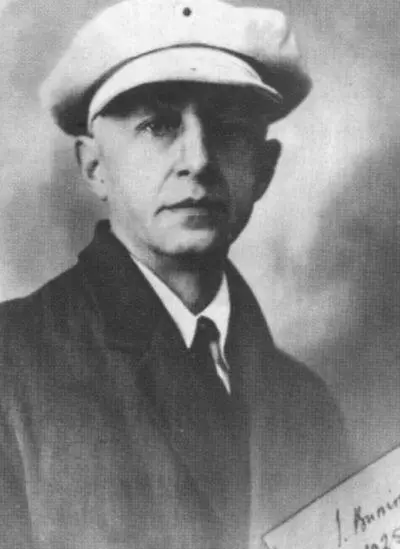 И А Бунин 1930е гг И А Бунин Париж 1925 г И А Бунин в грасс - фото 35