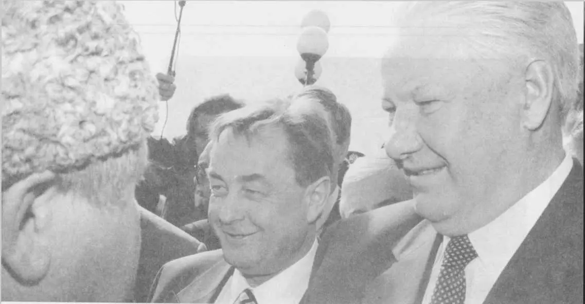 E М Харитонов 1995 г Н И Кондратенко 2000 г А Н Ткачёв 2001 г - фото 23