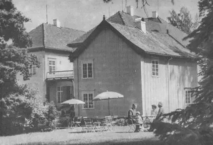 Дом в местечке Эйдсволл где в 1814 году была принята первая норвежская - фото 155