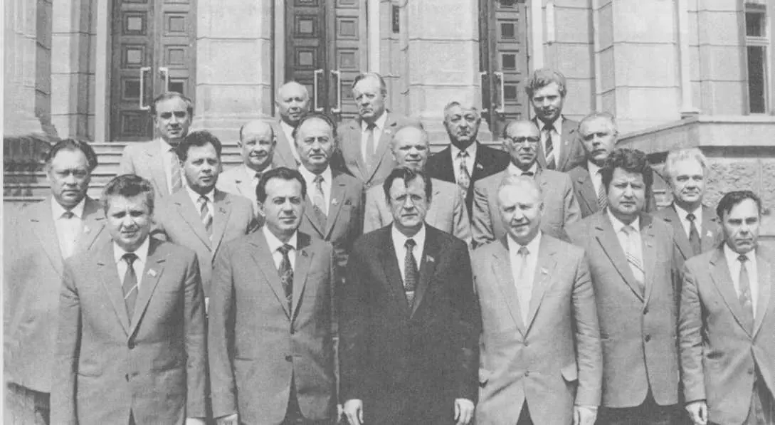Делегация Кубани на XXVII съезде КПСС 1986 г Первый секретарь - фото 66