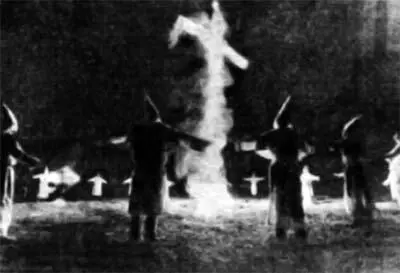 Суд Куклуксклана Согласно одной из версий название Куклуксклану одной - фото 41