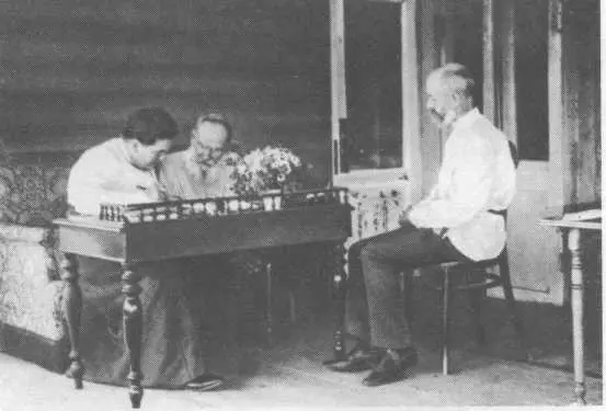 Л Н Толстой А Л Толстая и Д П Маковицкий Телятинки 1910 г Фото В Г - фото 4
