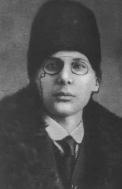 А Белый 1916 В Я Брюсов А Белый К Д Бальмонт 1920е гг Рис Г А - фото 13