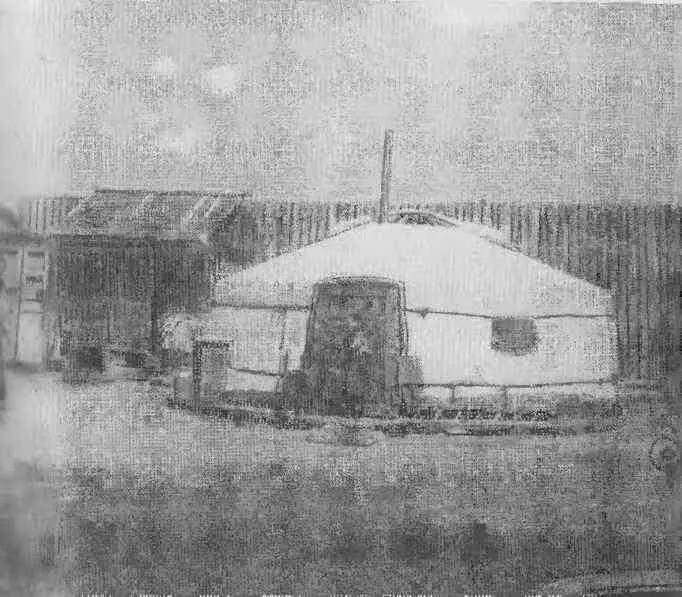 Городская юрта Сцена из оперы Три печальных холма Китайский седель - фото 8