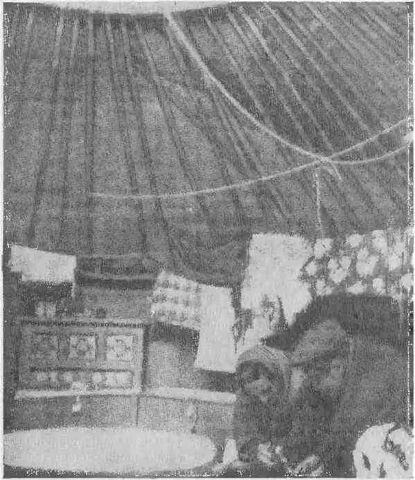 В юрте налайхайского шахтера 4 В долине Орхона Первый маршрут - фото 14