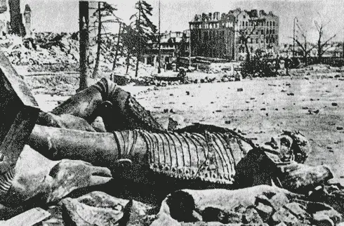 Колонна Зыгмунта второй после Сирены символ Варшавы разрушенный как почти - фото 35