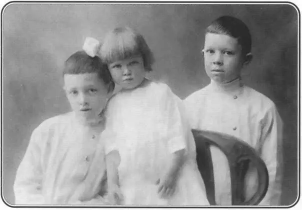 Митя Катя и Андрей Чегодаевы 1915 год Наташа Гершензон 1927 год - фото 6