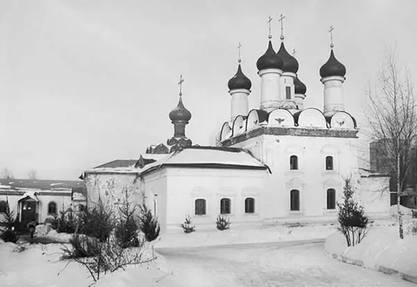 Храм в Братцеве После смерти ИН Корсакова 1831 село унаследовал его сын - фото 87