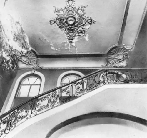 Мраморная лестница волышовского дома По легенде была доставлена из Италии - фото 223