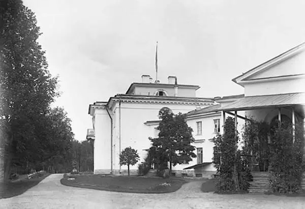 Вид оборотной стороны марьинского дома до пожара Собственность княжны - фото 354