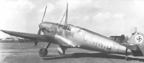 Bf109V6 Bf109B1 в Испании Французский летчик К Розанов в кабине - фото 29
