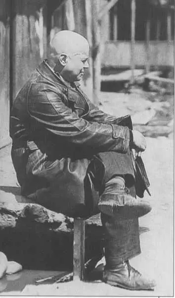 Виктор Шкловский 1930е годы Даниил Хармс 1938 Корней Чуковский1940 - фото 13