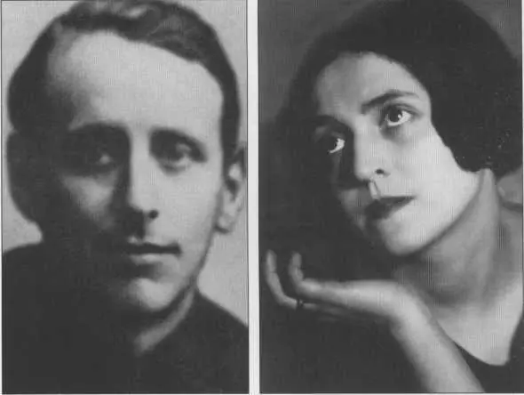 Евгений Шварц и его первая жена актриса Гаянэ Халайджиева Холодова 1920е - фото 7