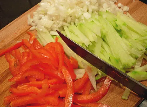 Для обжарки продуктов я взял вок хотя это может быть и казан и стальная - фото 240