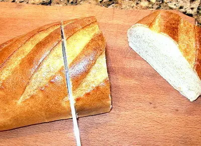 Удалив из кусочков мякоть кладем оставшиеся корочки на фольгу так чтобы из - фото 201