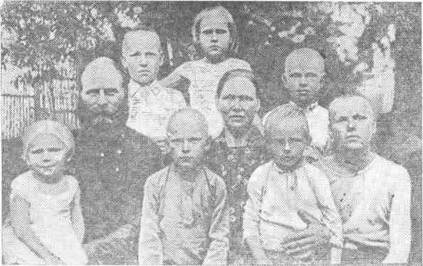 Семья Богдановых 1933 год Командование 2й партизанской бригады бывшей - фото 22