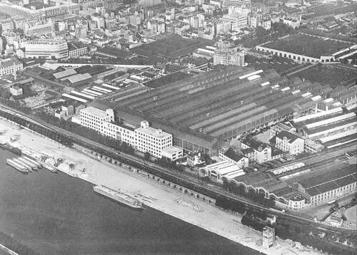 Завод АСитроена на набережной Жавель фотография 1935 года И у заводских - фото 7
