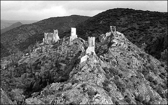 Мощное еретическое течение в южной Франции в XIIXIII веках Берет начало в - фото 2