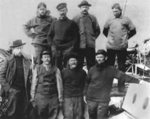 Участники экспедиции на Йоа в 19031906 годах Шхуна Йоа На ней Амундсен - фото 10