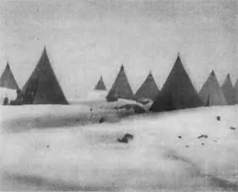 Фрамхейм береговой лагерь 1911 На пути к полюсу Склад на 85 южной - фото 22
