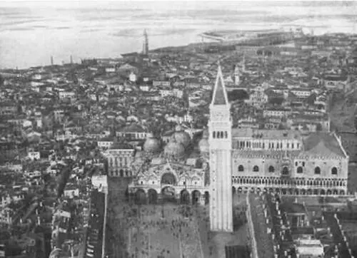 Панорама центрального и восточного районов Венеции Любой из городов Италии - фото 2