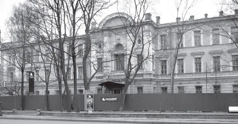 Здание бывшей богадельни Каменноостровский пр 66 Однажды при забивке свай - фото 97
