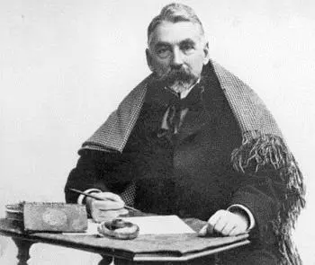Поэт родился 18 марта 1842 года в Париже Отец его Нума Малларме служил в - фото 77