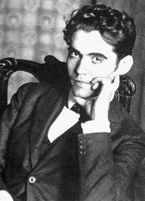 Федерико Гарсиа Лорка родился 5 июня 1898 года в селении Фуэнте Вакерос близ - фото 100