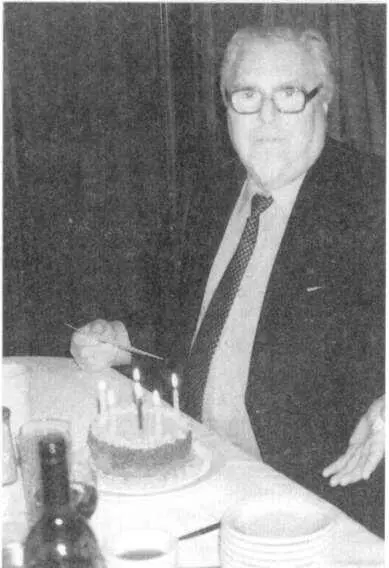 ЮМодин Ноябрь 1993 г Вашингтон Ю Молин 1995 г Москва В каждом - фото 32