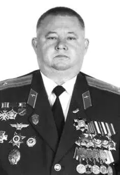 Школу закончил в Казахстане в 1971 году в Целиноградской области Родители - фото 15