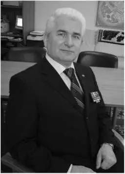 Родился 6 июля 1956 года в селе Ташла Тюльганского района Оренбургской области - фото 47