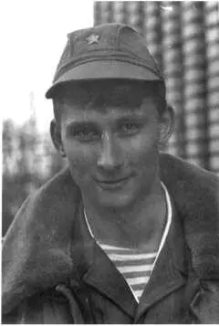 Я родился 9 сентября 1968 года в Москве в Бауманском ныне Басманном районе в - фото 48