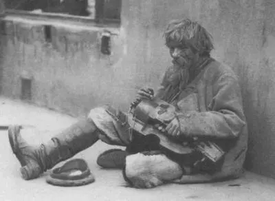 Нищий на тротуаре 1900е гг Дядя Михей король русской рекламы с Хитрова - фото 58