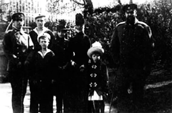 Александр III с семьей в Гатчине Детская комната в Арсенальном каре С - фото 158