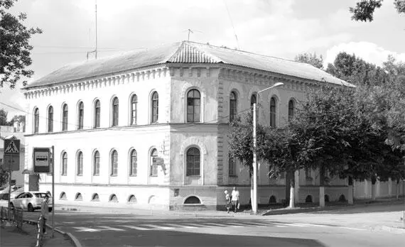 Здание Гатчинского дворцового правления Первой от Петербурга водной - фото 224
