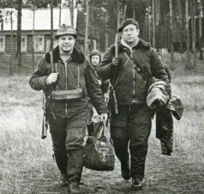 На охоте с А Леоновым На занятиях в Военновоздушной академии имени Жуковского - фото 53