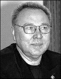 Модельер художник поэт президент Московского Дома моды член Союза - фото 36