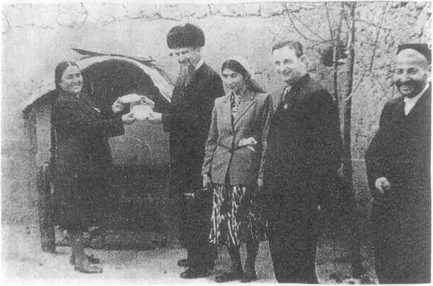 И В Курчатов и Ю Б Харитон в Средней Азии Академик И В Курчатов на - фото 41