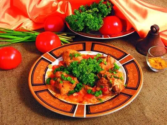 Продукты 2 окорочка 2 крупных помидора 3 луковицы 6 ст ложек - фото 170