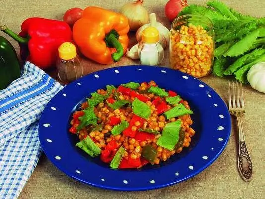 Продукты 350 г консервированной кукурузы по 1 болгарскому перцу красного и - фото 204